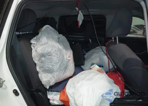 2020 Toyota Highlander Le z USA, uszkodzony, nr VIN 5TDZZRAHXLS503252